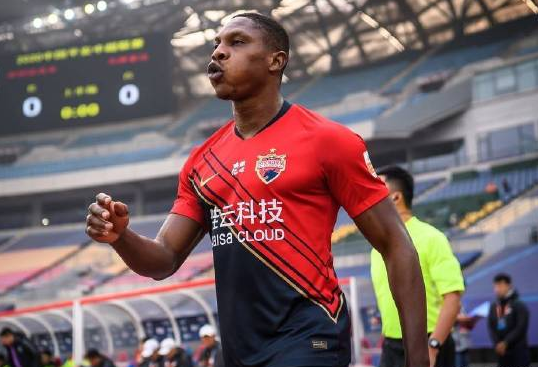  特鲁瓦补时绝杀南特上演保级生死战奇迹  